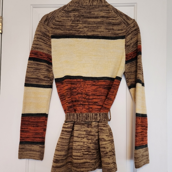 Cozy  Navaho style Sweater - Picture 2 of 2
